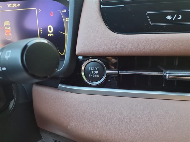 2025 Mitsubishi Outlander SEL photo 13