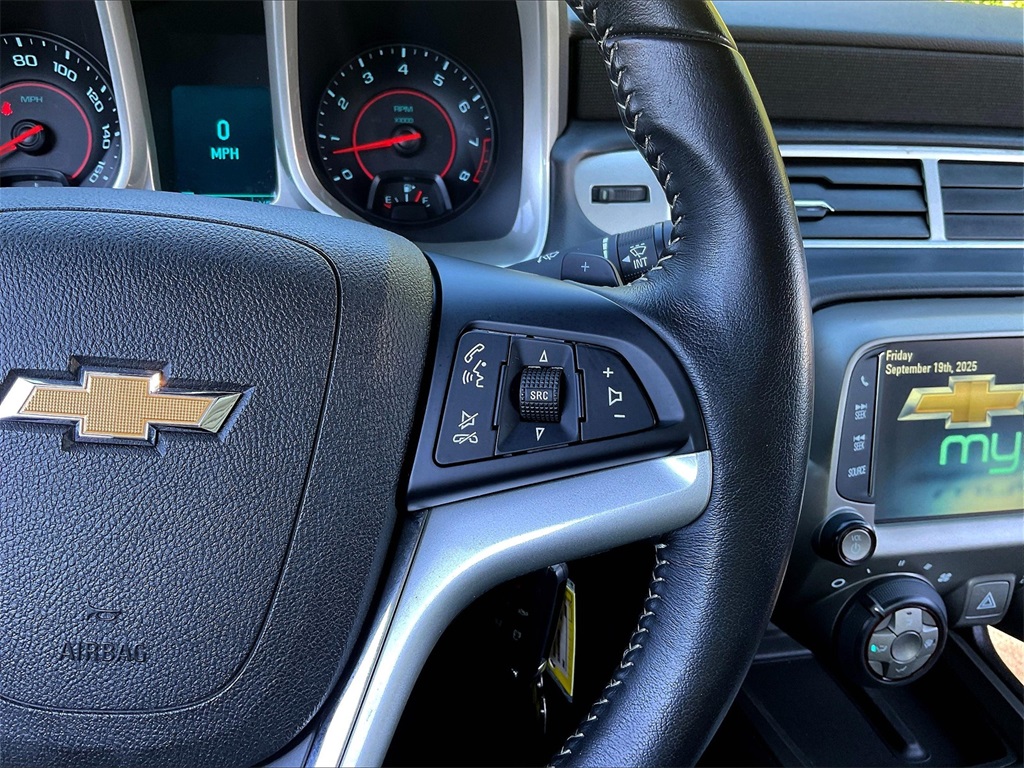 2013 Chevrolet Camaro 1LT photo 22
