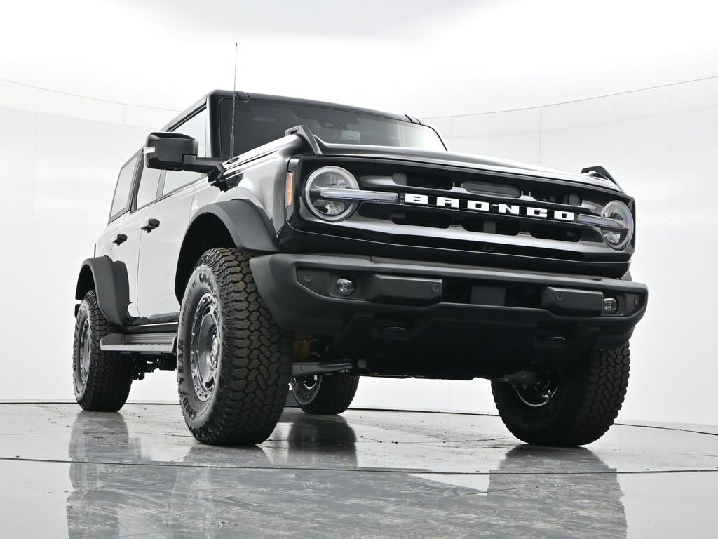 2025 Ford Bronco Outer Banks photo 40