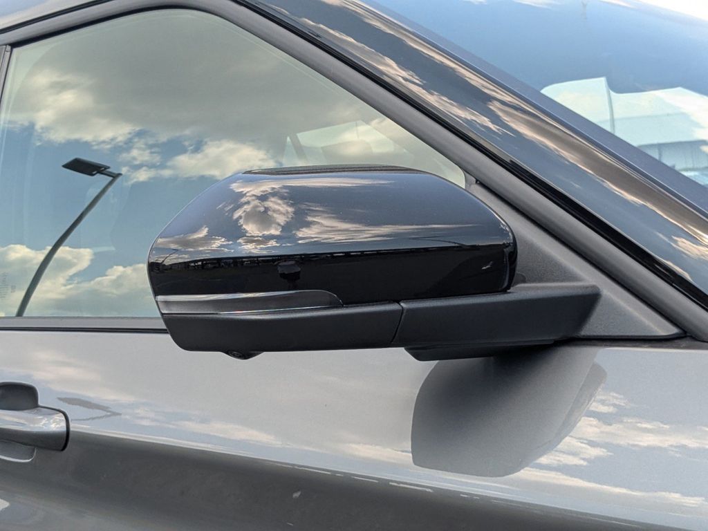 2025 Ford Explorer ST-Line photo 11
