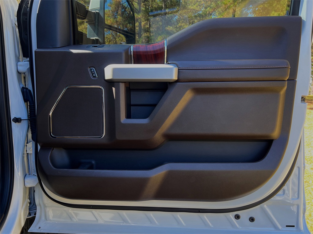 2022 Ford F-350 photo 20