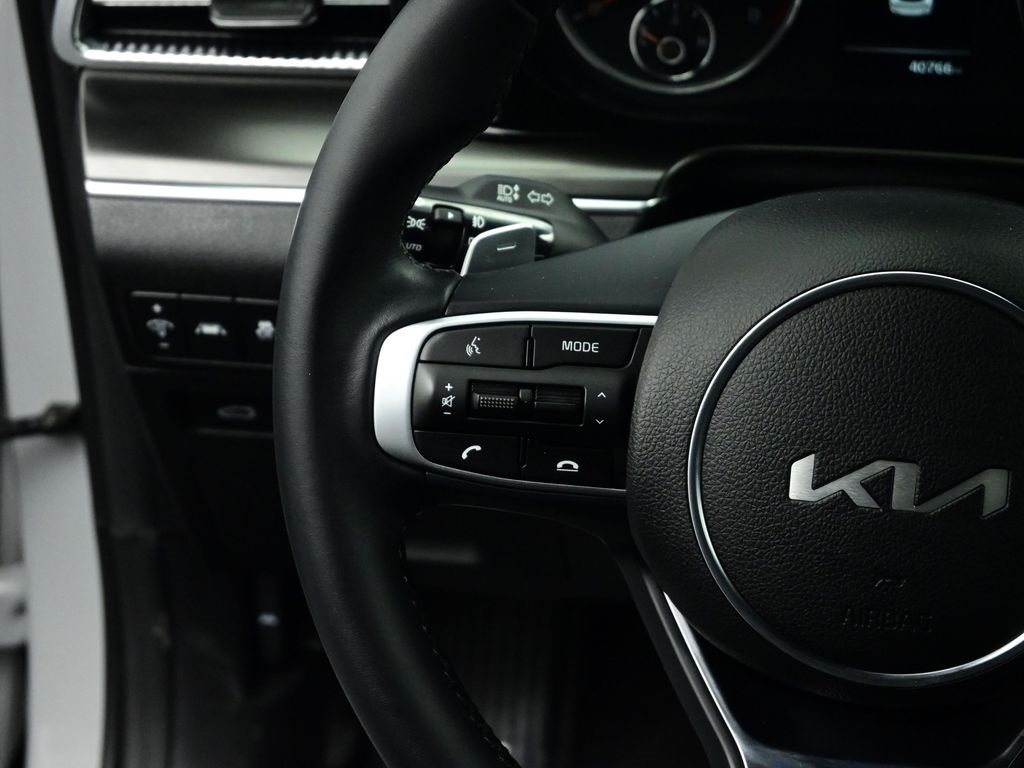 2024 Kia K5 GT photo 4