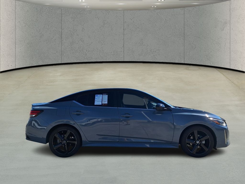 2024 Nissan Sentra SR photo 4