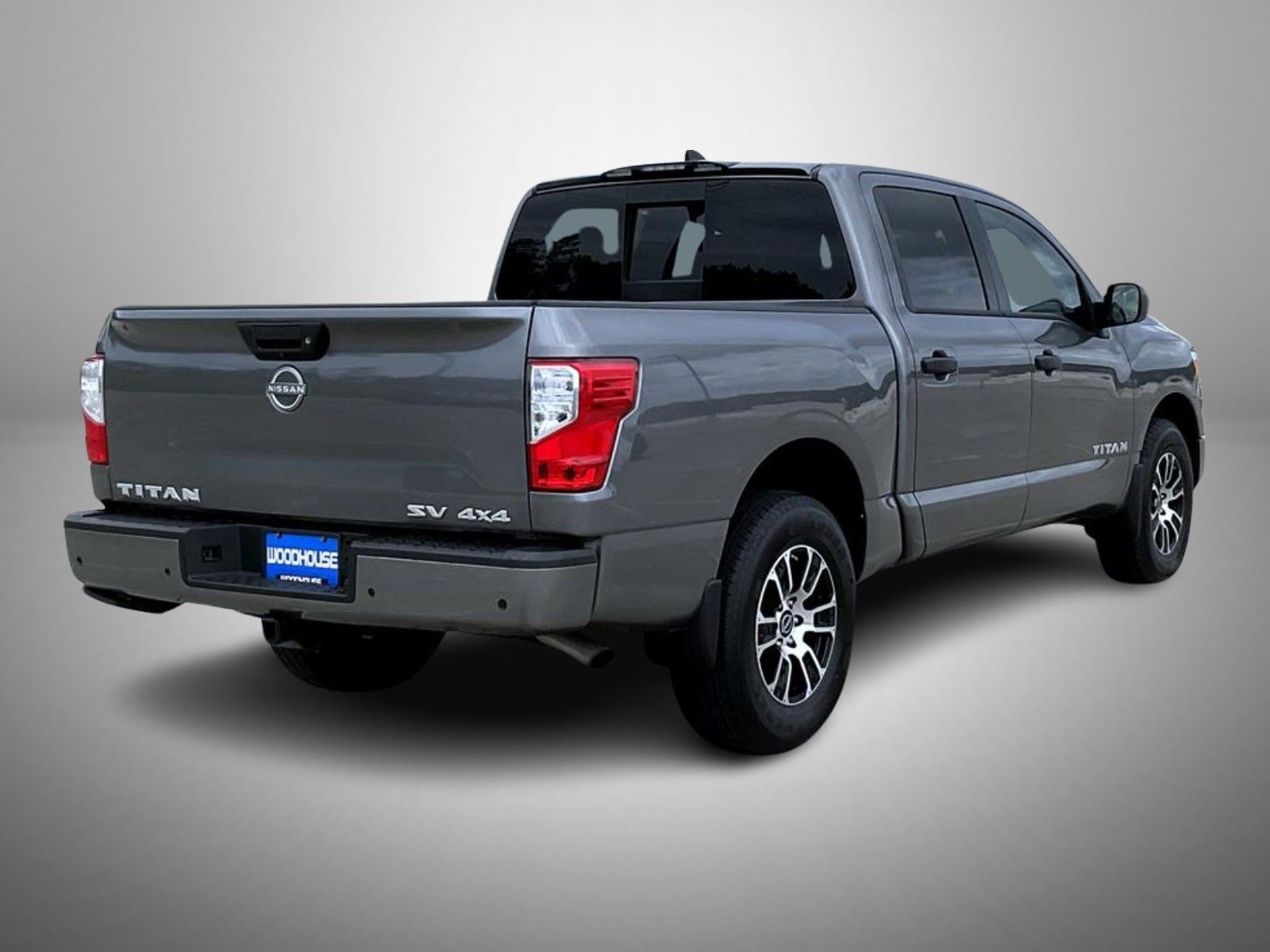 2024 Nissan Titan SV photo 5