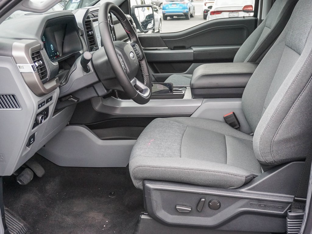 2024 Ford F-150 XLT photo 16