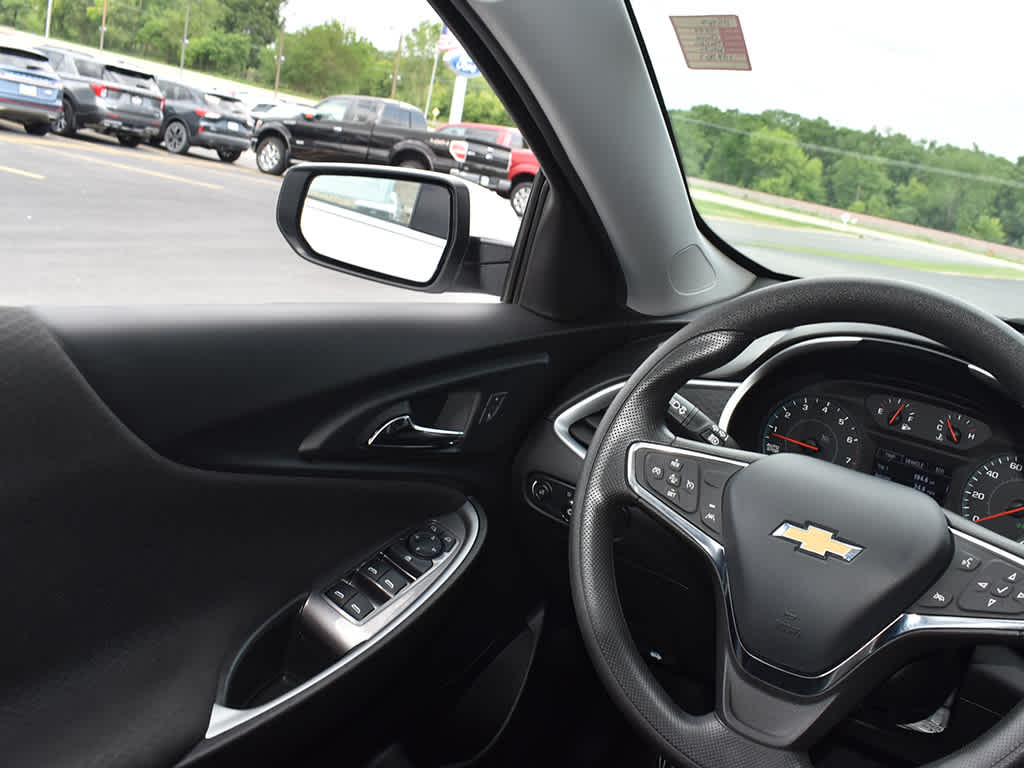 2024 Chevrolet Malibu 1LT photo 17