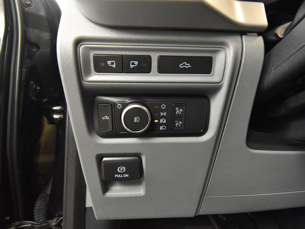 2022 Ford F-150 XLT photo 24