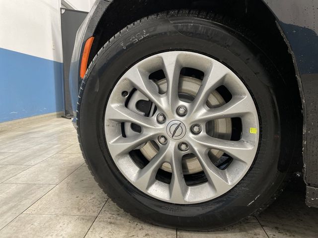 2025 Chrysler Pacifica photo 33