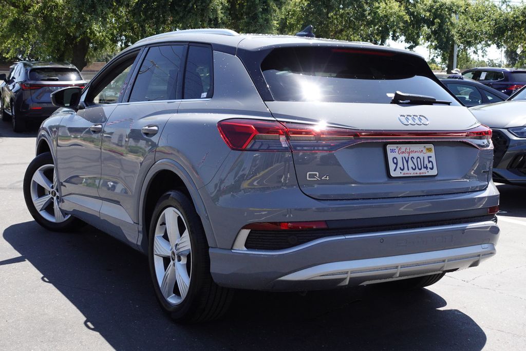 2024 Audi Q4 E-tron Premium photo 8