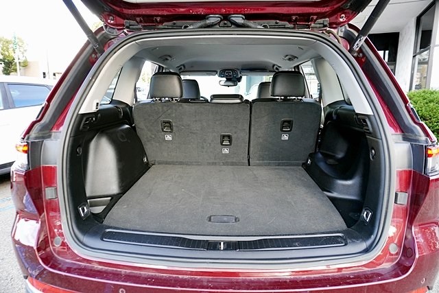 Certified Used 2023 Red Jeep Limited image 12