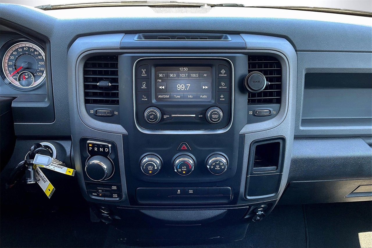 2017 Ram 1500 Express photo 11