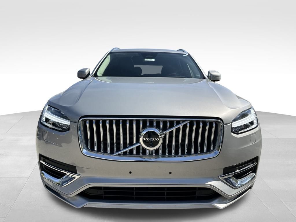 2024 Volvo XC90 Recharge T8 Plus photo 2