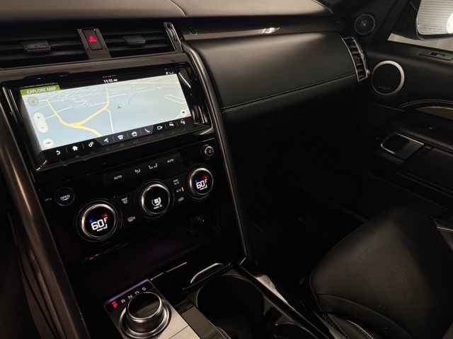 2020 Land Rover Discovery HSE Luxury photo 28