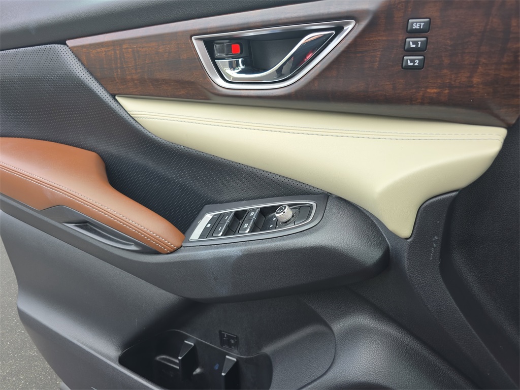 2019 Subaru Ascent Touring photo 26