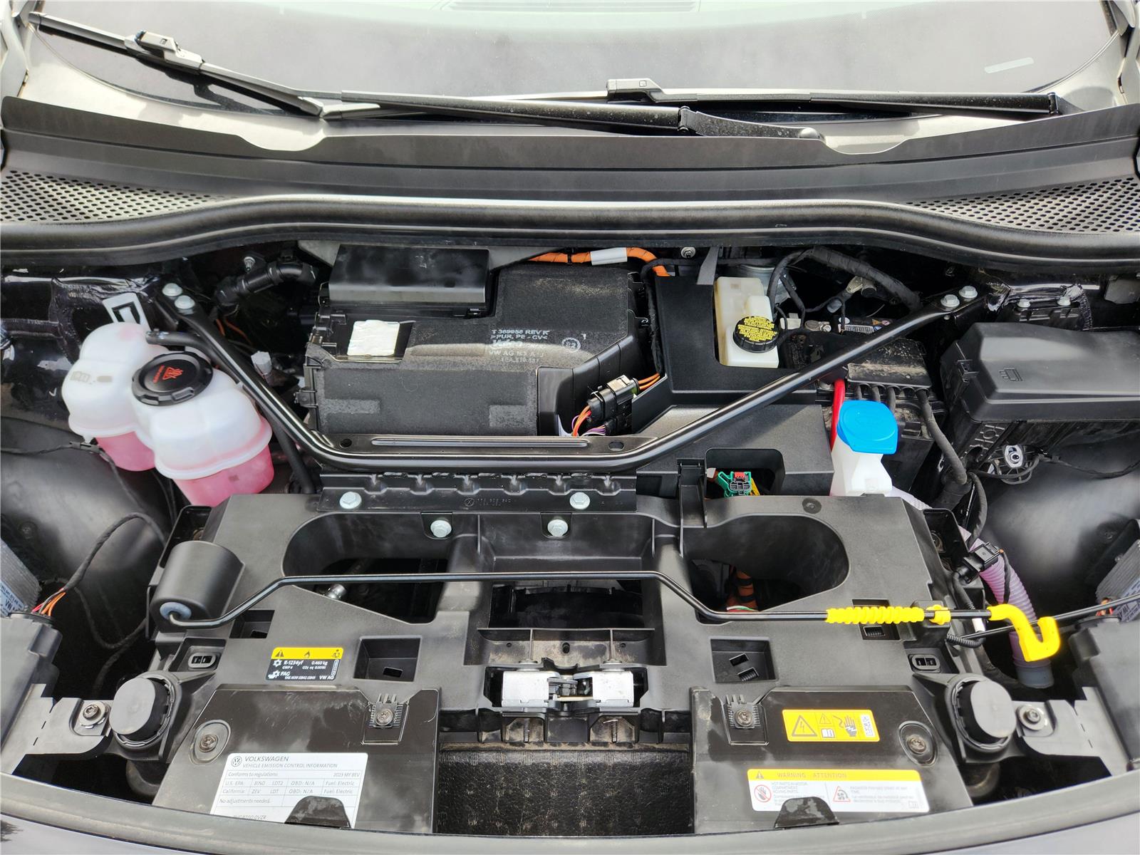 2023 Volkswagen ID.4 Pro S photo 16
