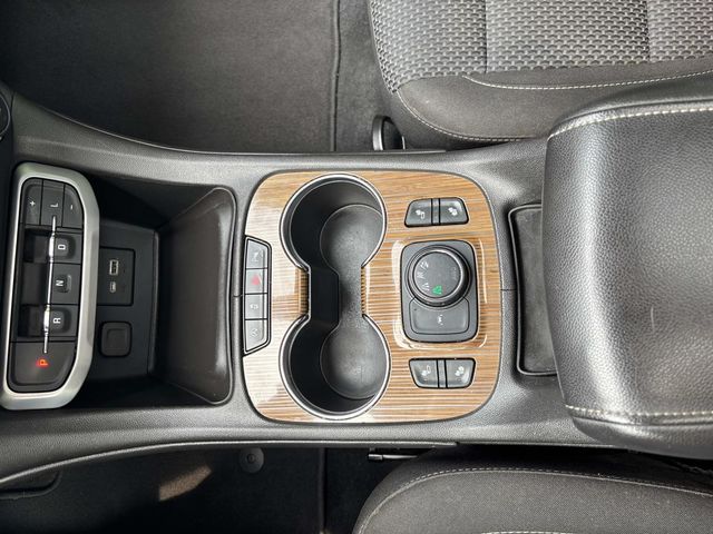 2021 Gmc Acadia SLE photo 24
