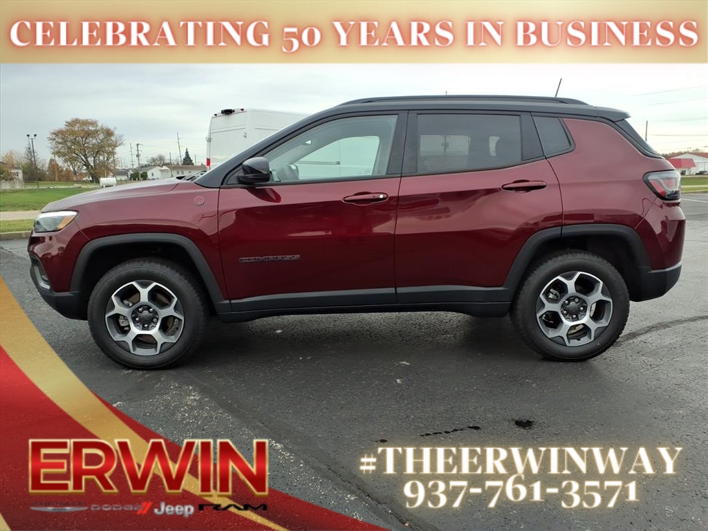 2022 Jeep Compass Trailhawk photo 2