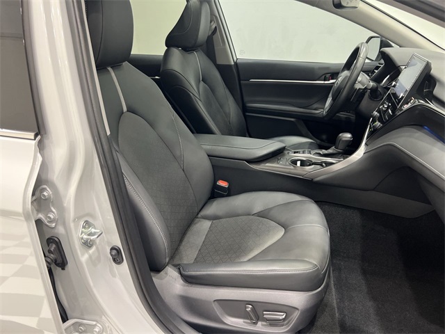 2022 Toyota Camry XSE photo 22