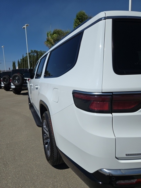2023 Jeep Wagoneer L Series II photo 10