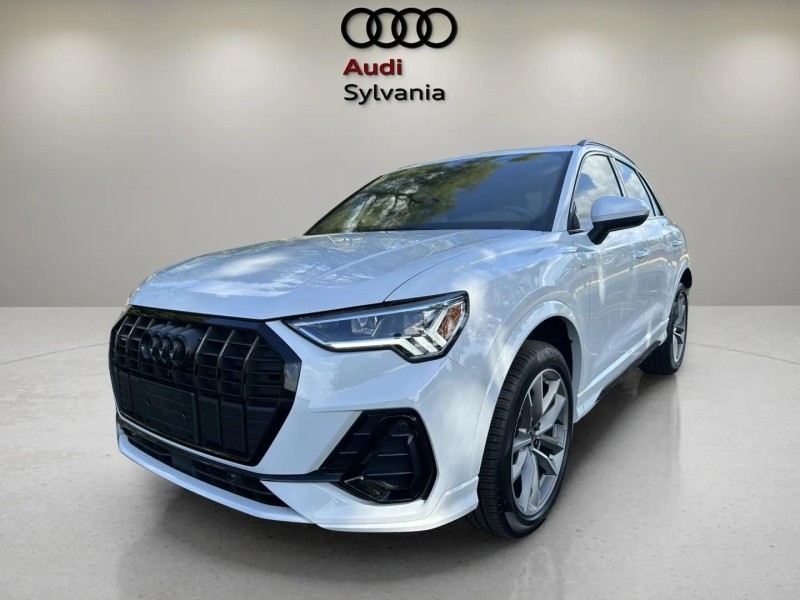 2023 Audi Q3 S line Premium photo 3