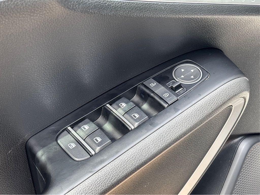 2023 Kia Soul LX photo 12