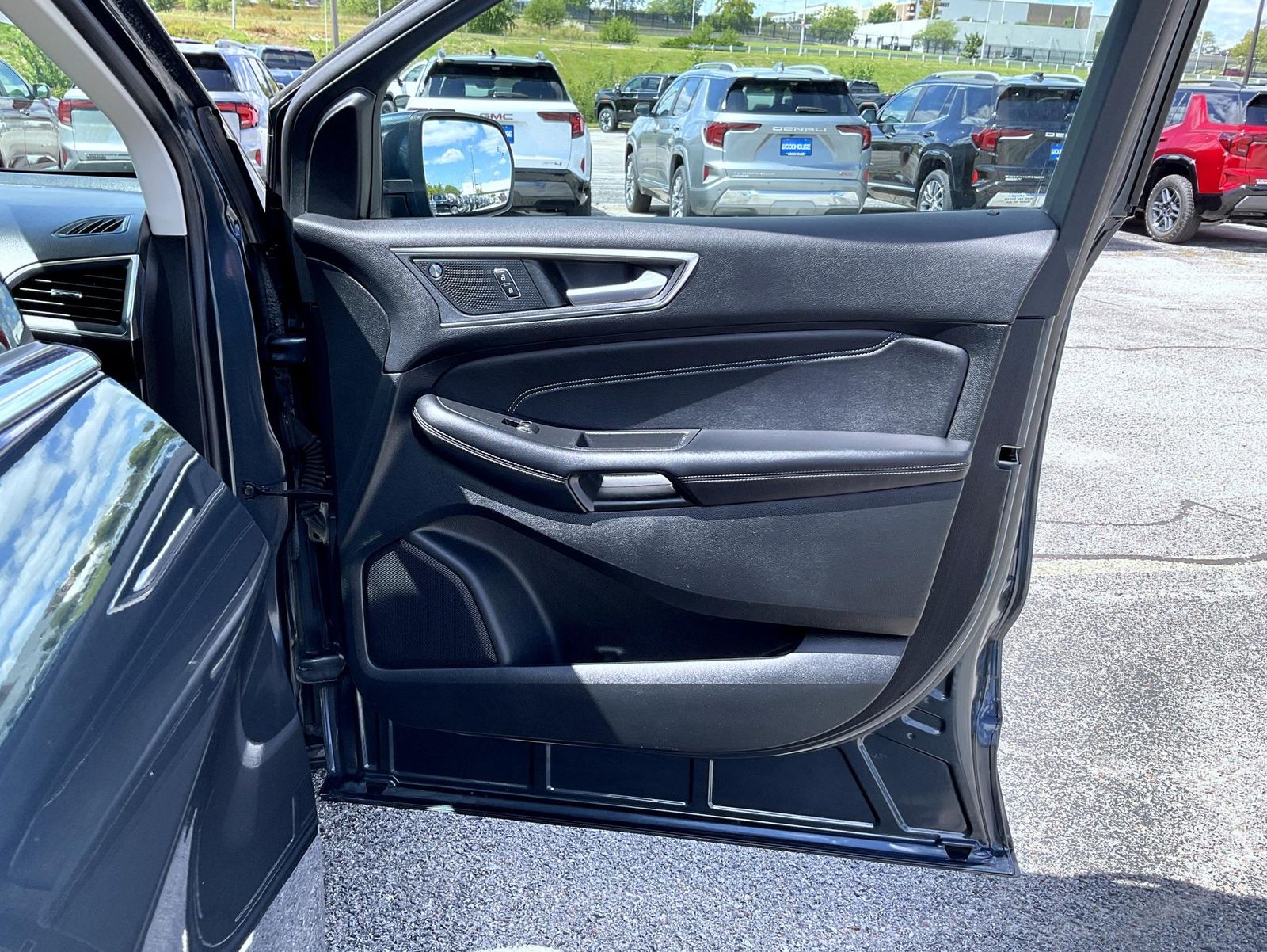 2022 Ford Edge Titanium photo 15