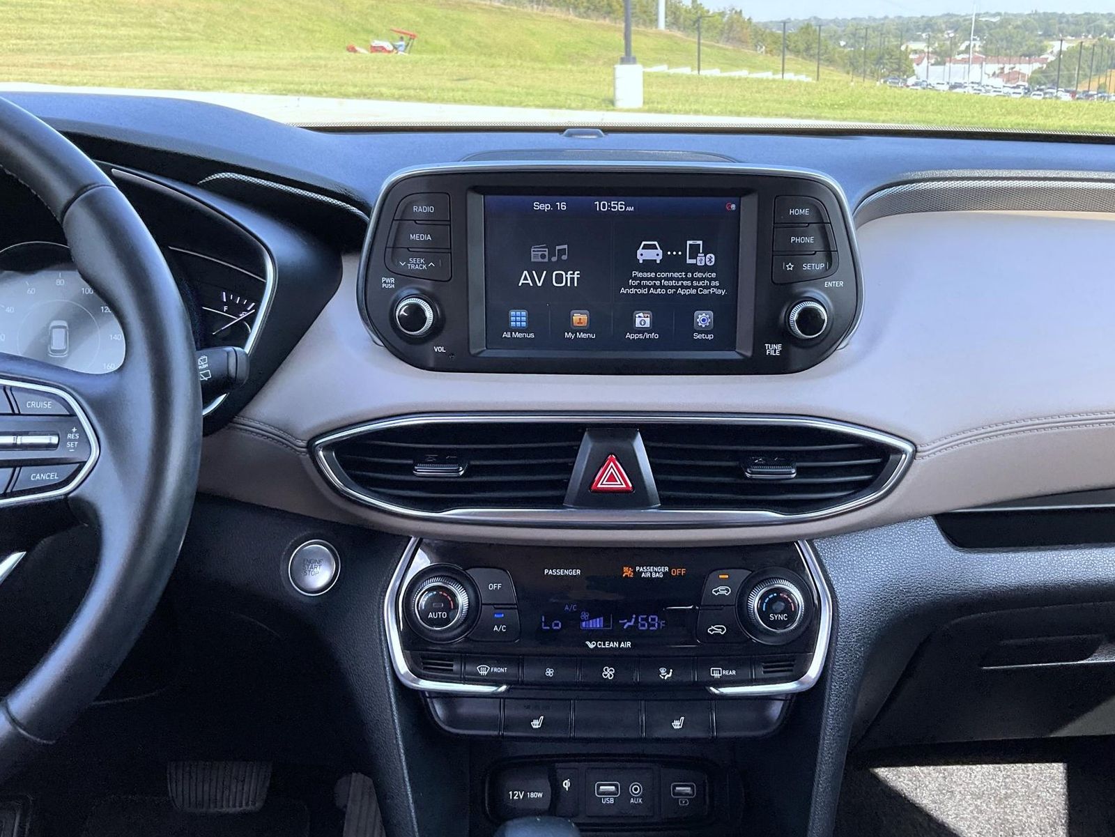 2020 Hyundai Santa Fe SEL photo 13