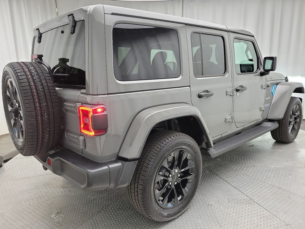 2023 Jeep Wrangler Sahara 4xe photo 2