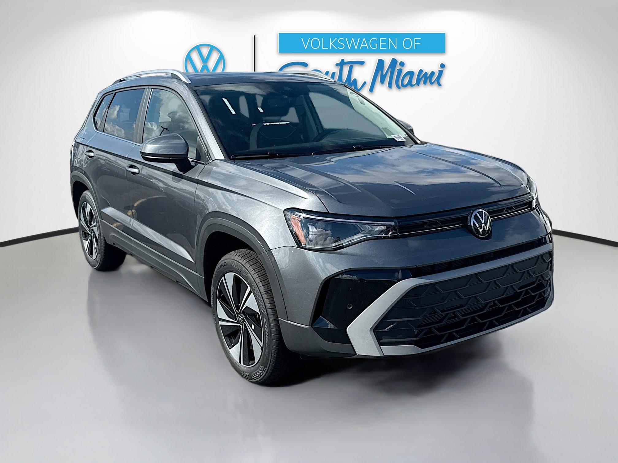 2025 Volkswagen Taos SE photo 2