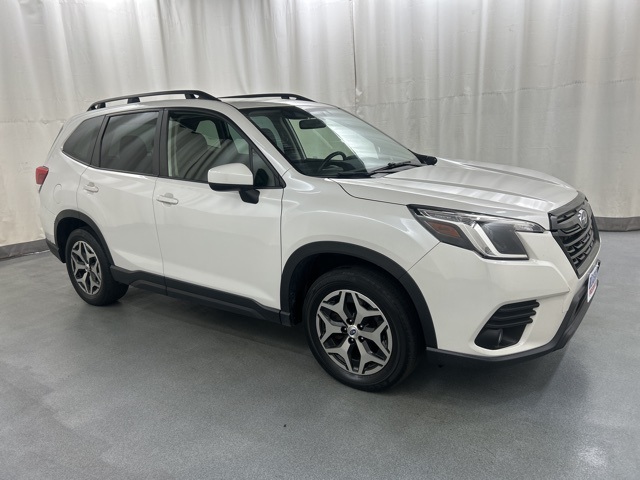2022 Subaru Forester Premium's photo