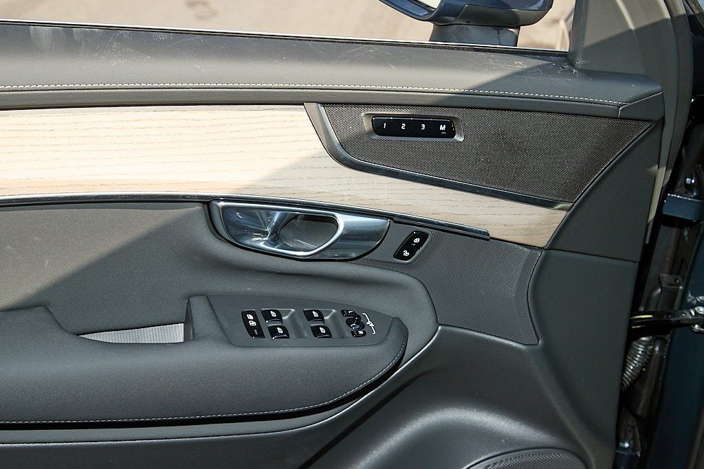 2026 VOLVO XC90 - Image 10