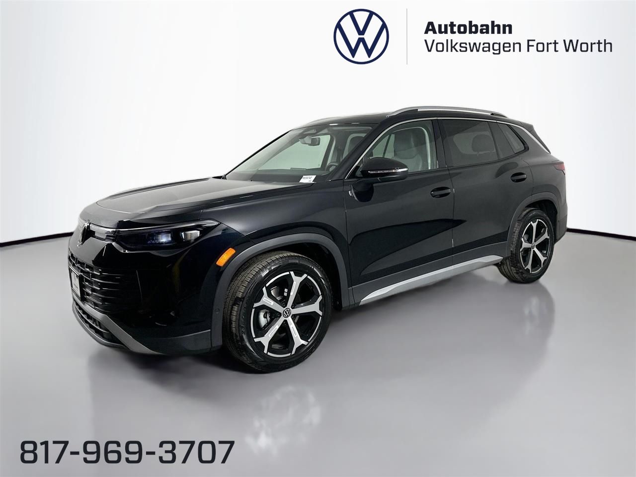 2026 Volkswagen Tiguan SE's photo