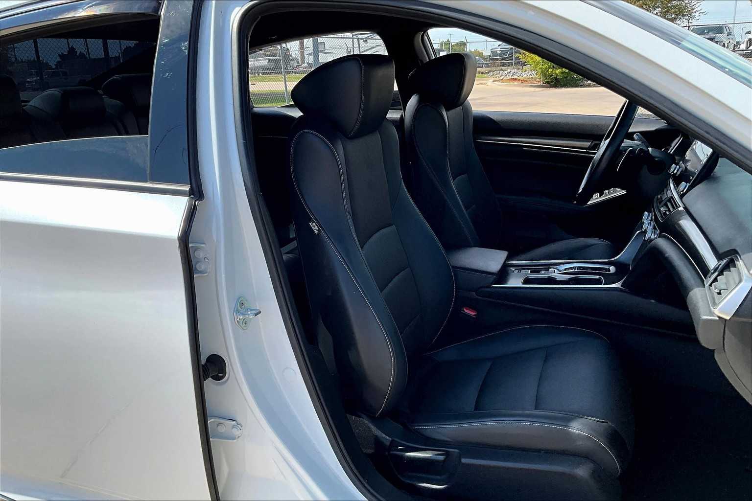 2022 Honda Accord Hybrid Sport photo 8