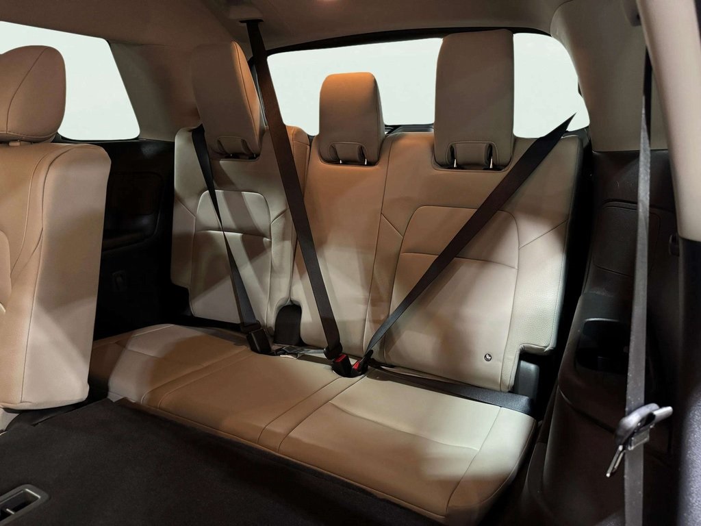 2023 Nissan Pathfinder SL photo 23