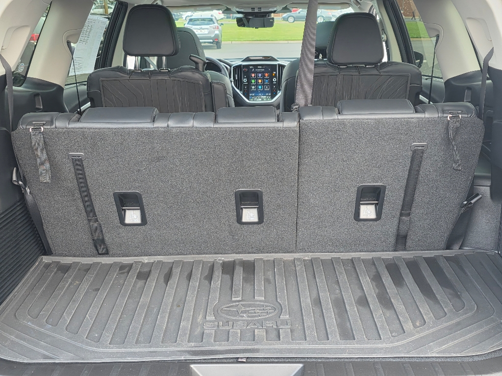 2025 Subaru Ascent Touring photo 3