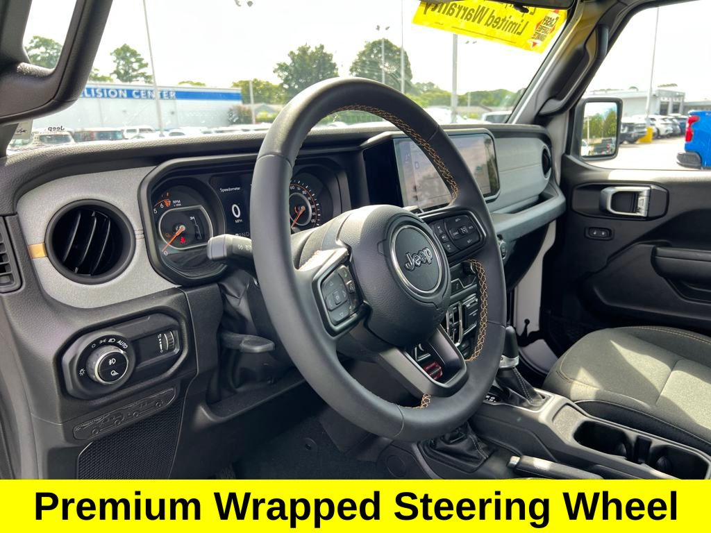 2024 Jeep Gladiator Willys photo 11