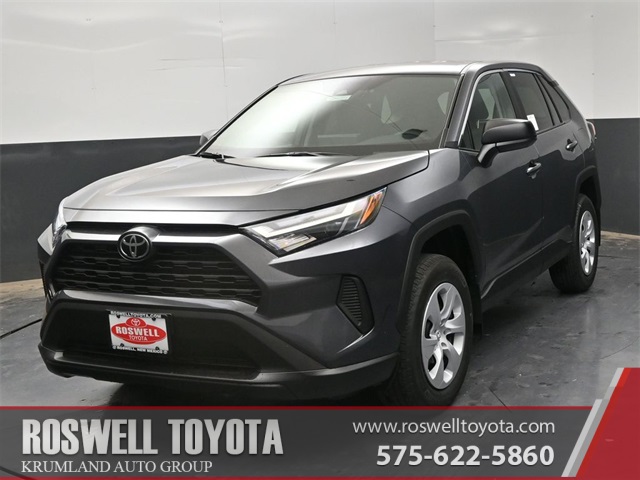 2025 Toyota RAV4 LE's photo