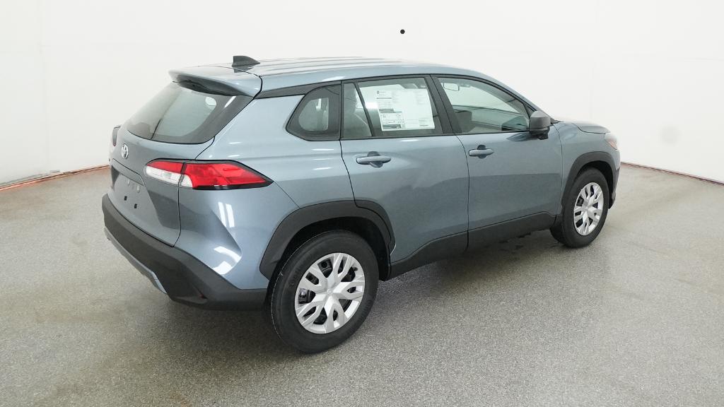 2025 Toyota Corolla Cross L photo 22