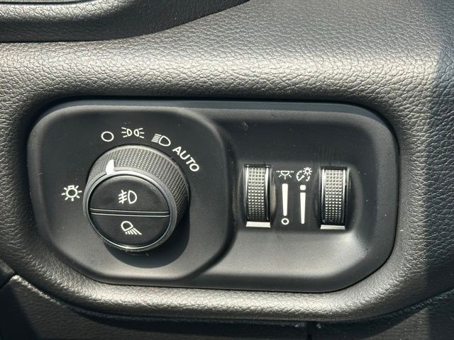 2025 Ram 1500 Laramie photo 18