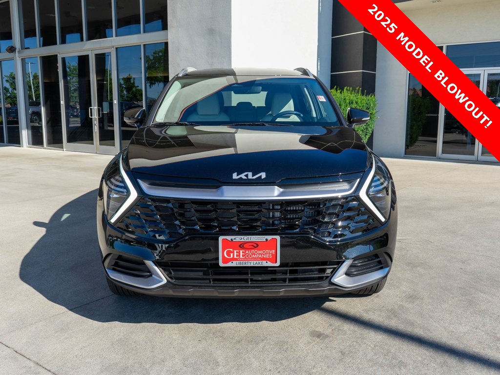 2025 Kia Sportage Hybrid EX photo 2