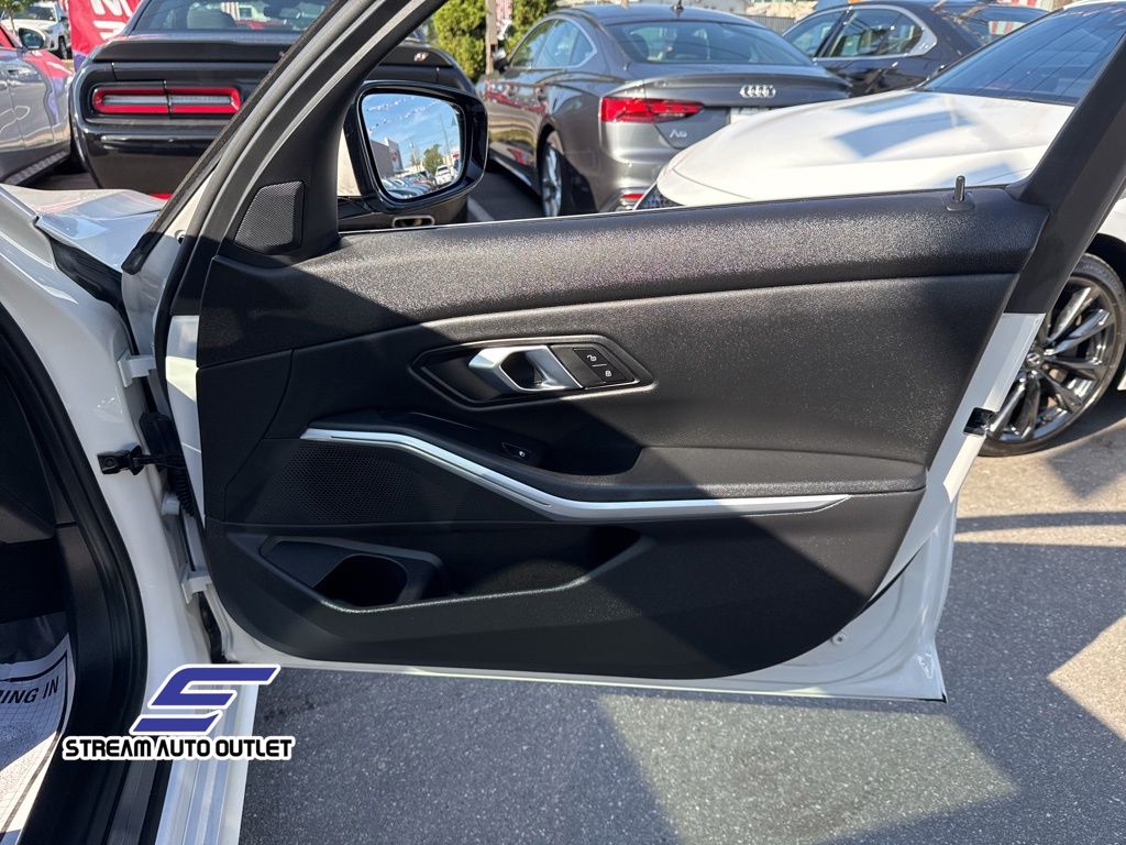 2024 Bmw 330i xDrive photo 9