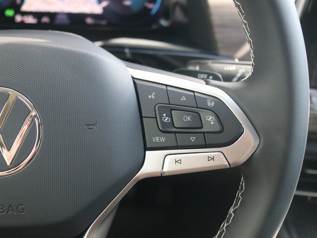 2025 Volkswagen Atlas SEL photo 17