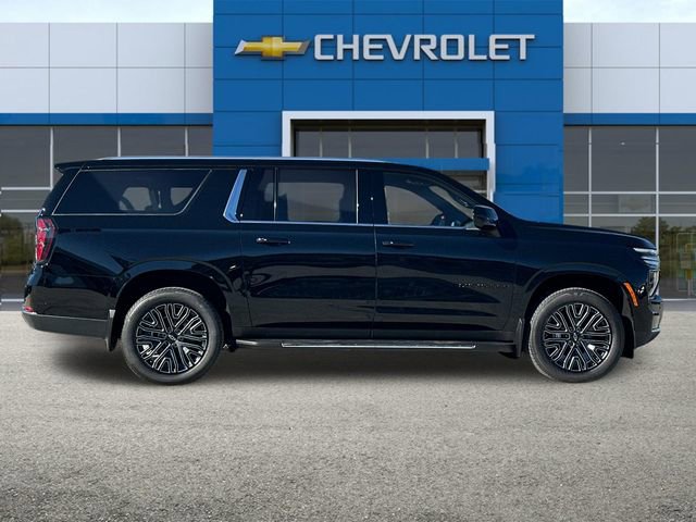 2026 Chevrolet Suburban LS photo 2