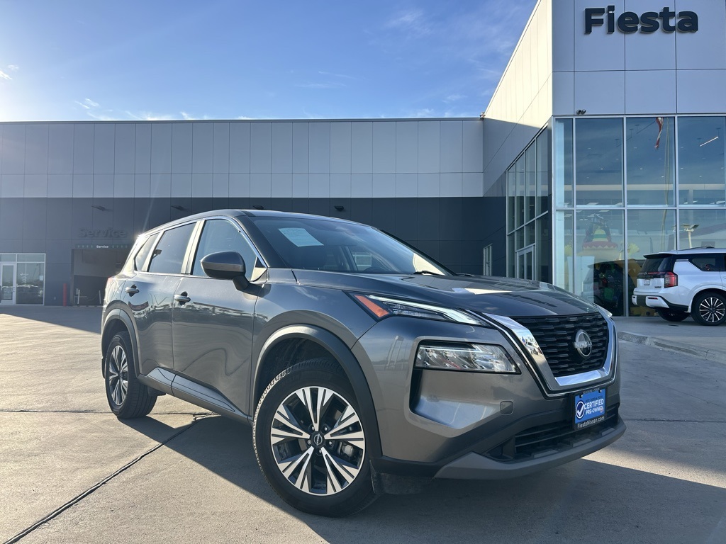 2023 Nissan Rogue SV's photo