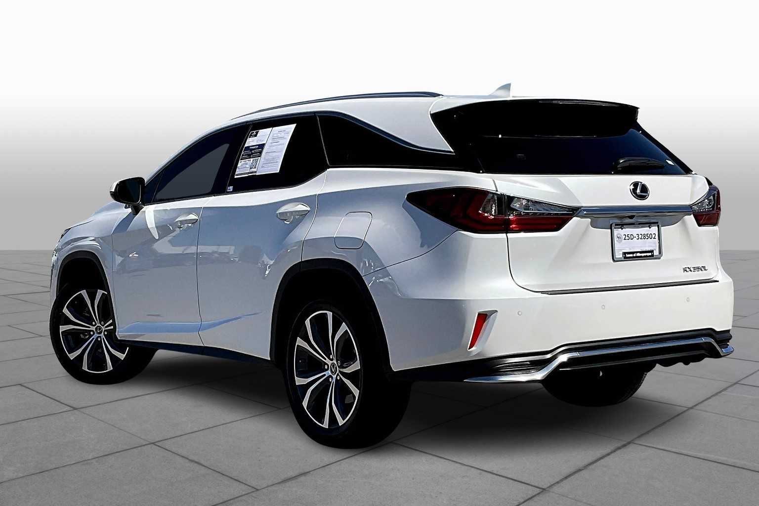 2022 Lexus RX 350L photo 10