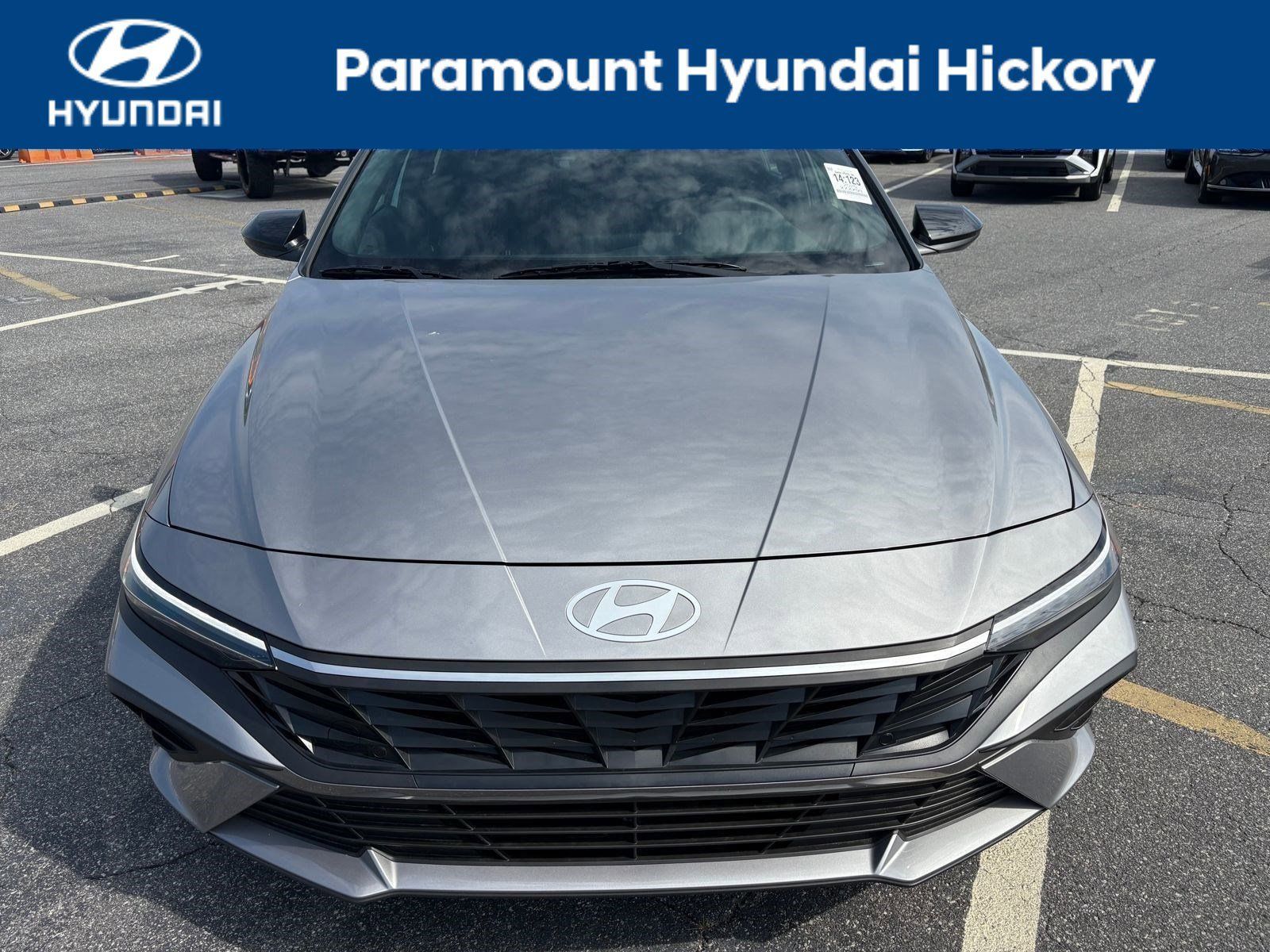 2025 Hyundai Elantra SEL Sport photo 8