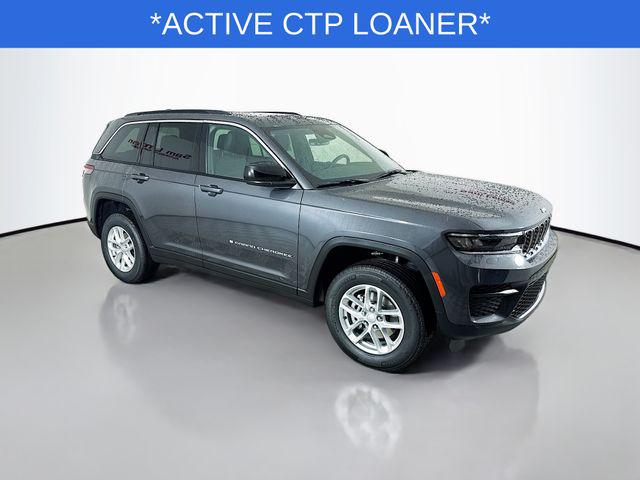 2025 Jeep Grand Cherokee Laredo's photo