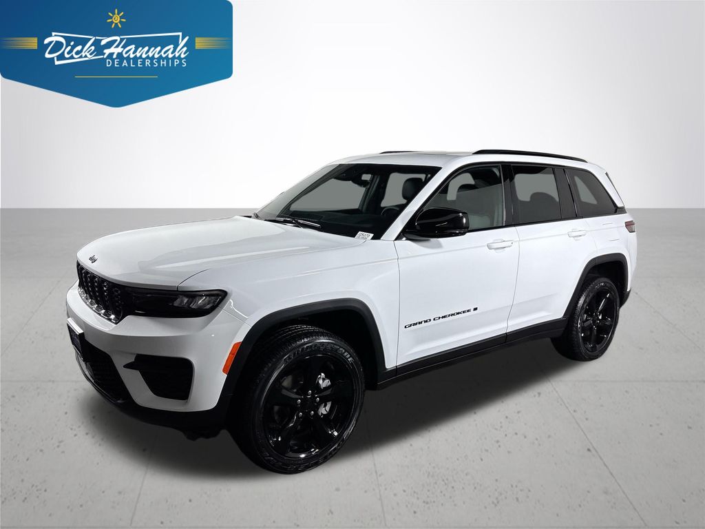2025 Jeep Grand Cherokee Altitude's photo