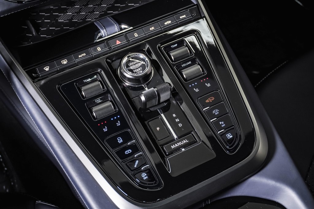 2025 Aston Martin DBX AM8 DBX707 photo 28
