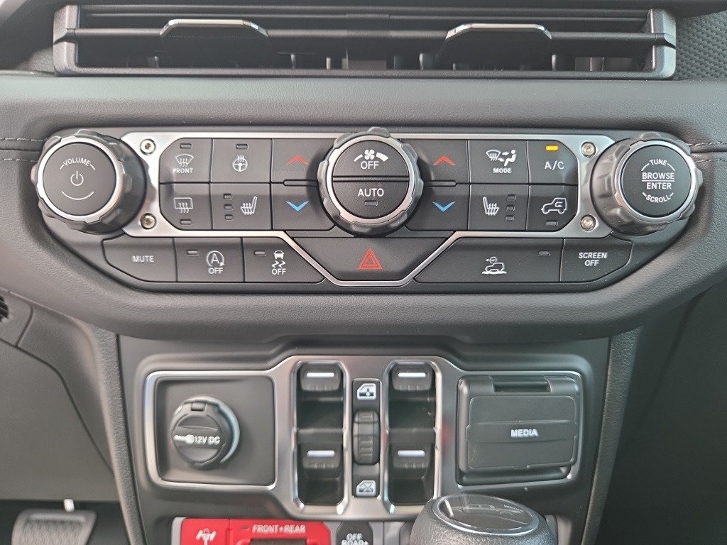 2025 Jeep Gladiator Rubicon photo 18